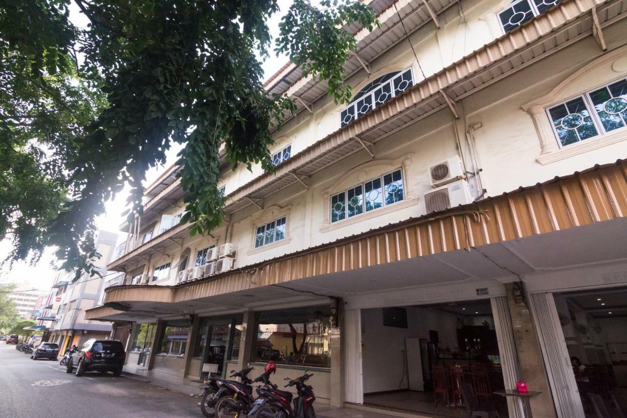 Oyo 1223 Hotel Bahari Batam Zewnętrze zdjęcie